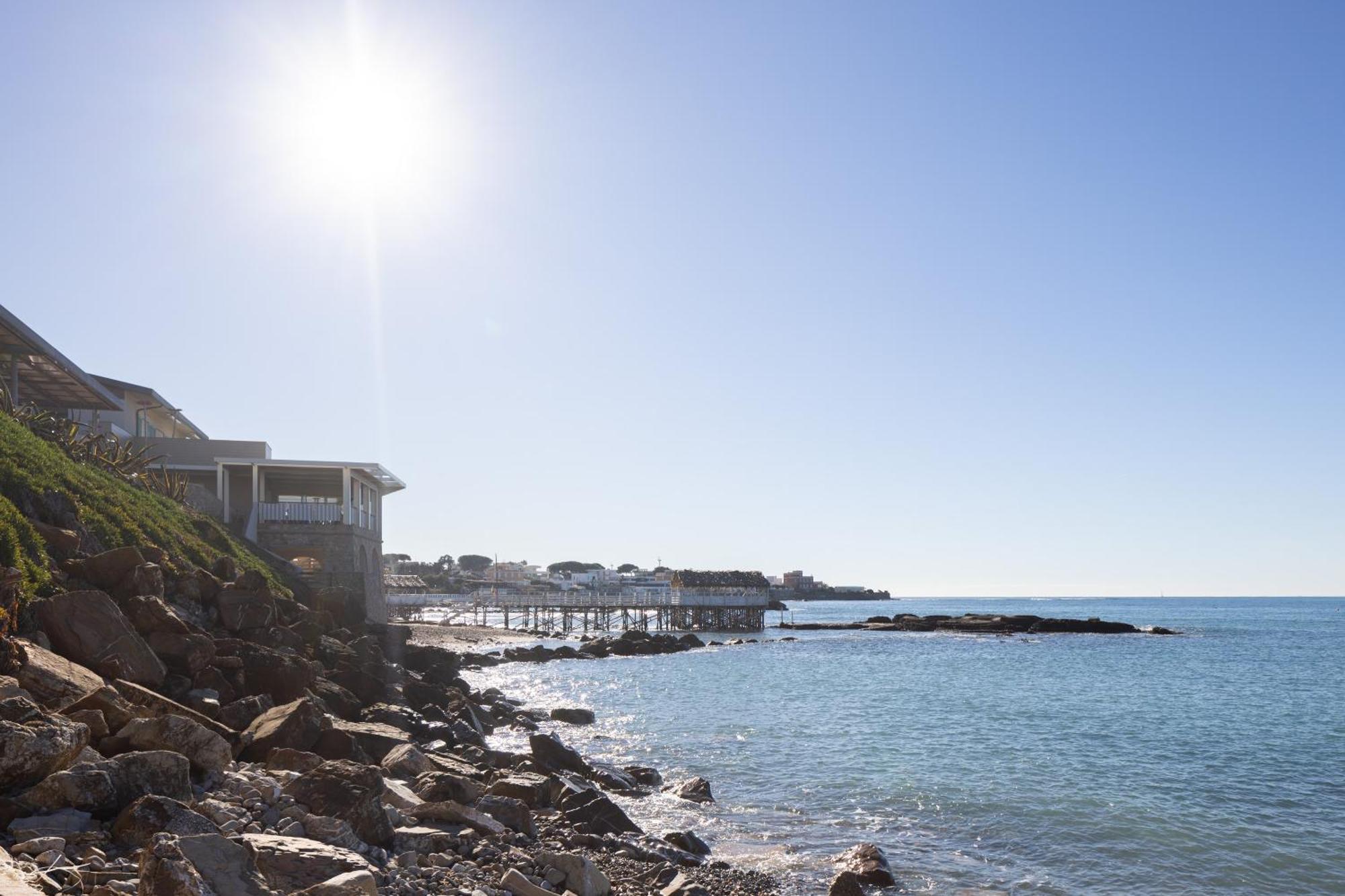 Le Suites Sul Mare Di Esterina 奇维塔韦基亚 外观 照片