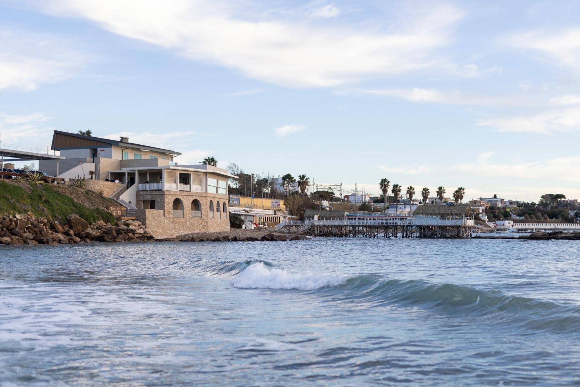 Le Suites Sul Mare Di Esterina 奇维塔韦基亚 外观 照片