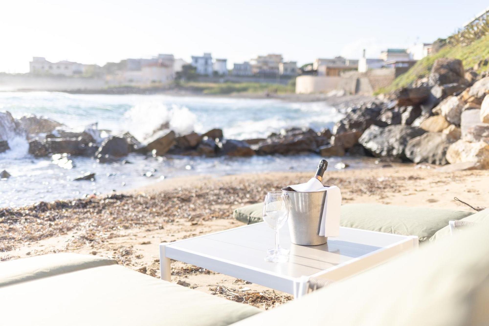 Le Suites Sul Mare Di Esterina 奇维塔韦基亚 外观 照片